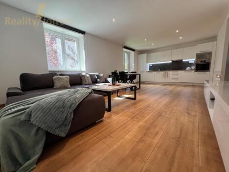 Pronájem bytu 2+kk, 62 m2, na ulici Nábřeží PFB