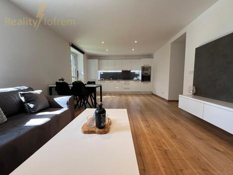 Pronájem bytu 2+kk, 62 m2, na ulici Nábřeží PFB
